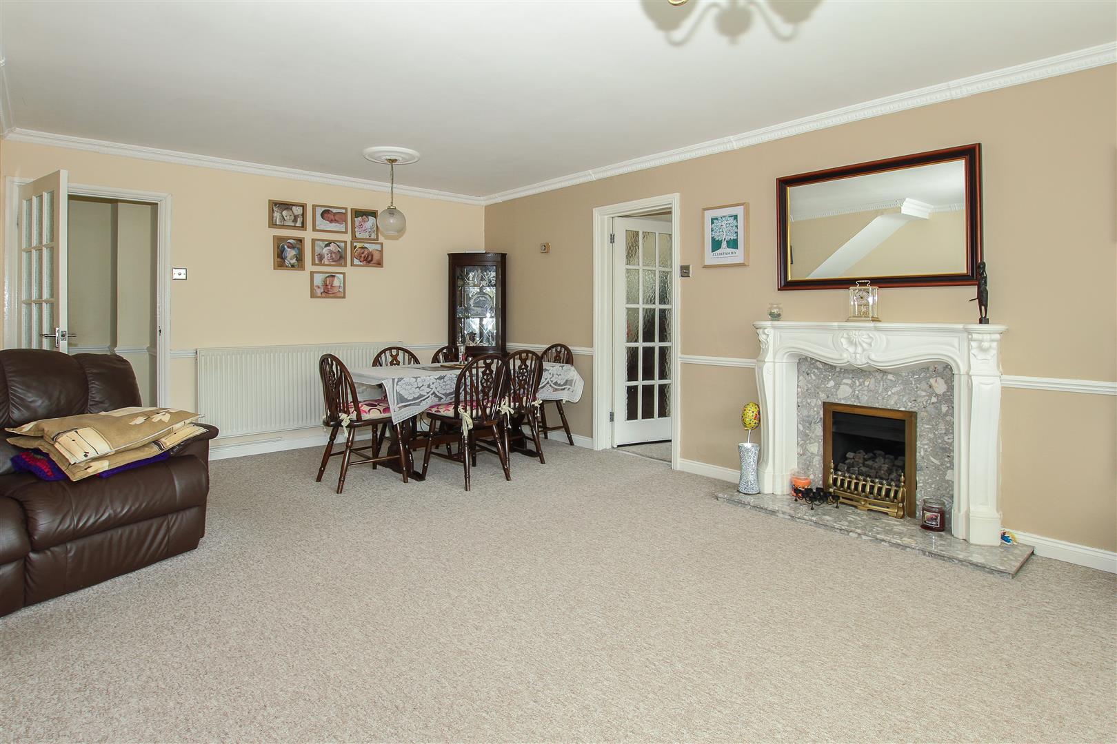 Beehive Chase, Hook End Keith Ashton